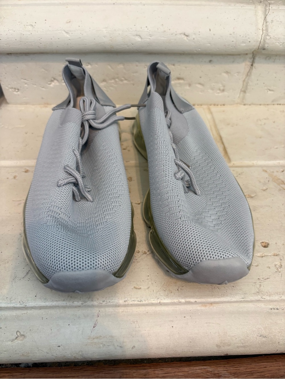 Women’s Lightweight Knit Slip-On Sneakers - Light Gray
